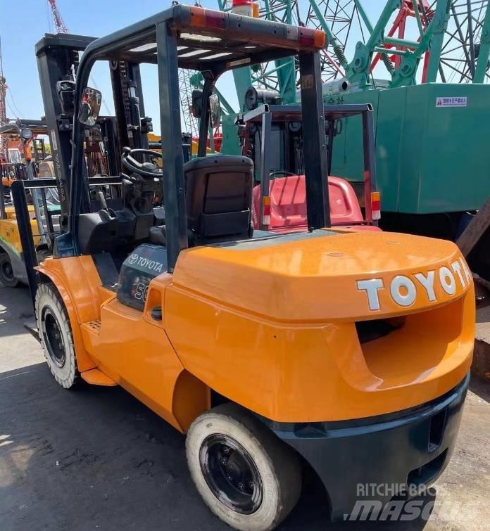 Toyota 5 Ton Carretillas diesel