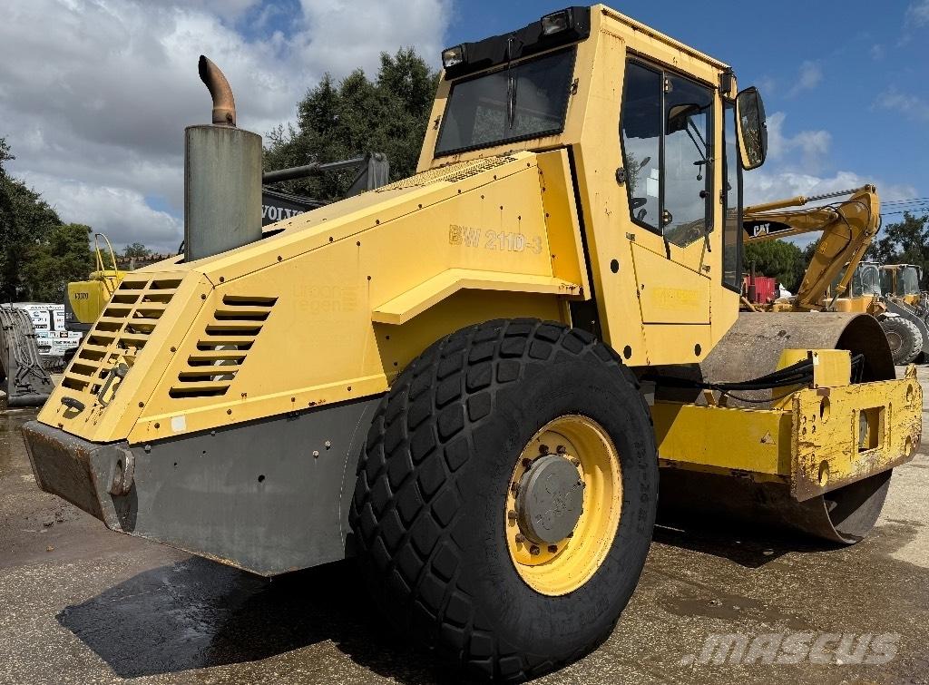 Bomag BW 211 D-3 Rodillos de doble tambor