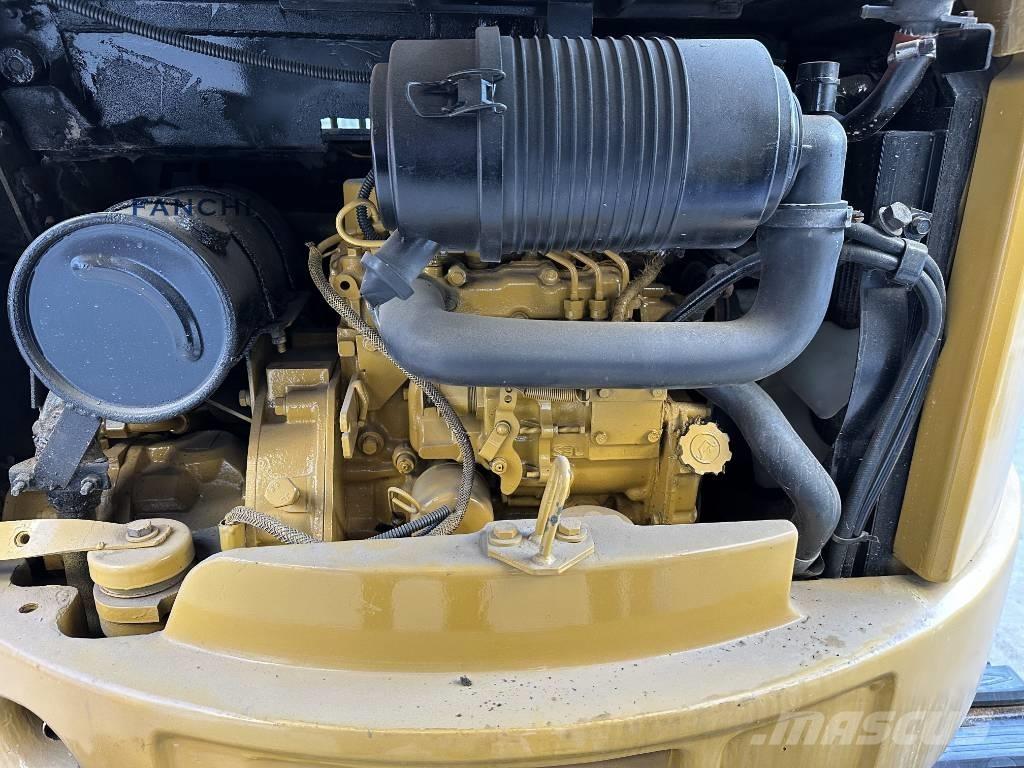 CAT 303 CR Mini excavadoras < 7t