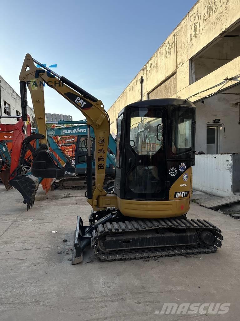 CAT 303 CR Mini excavadoras < 7t