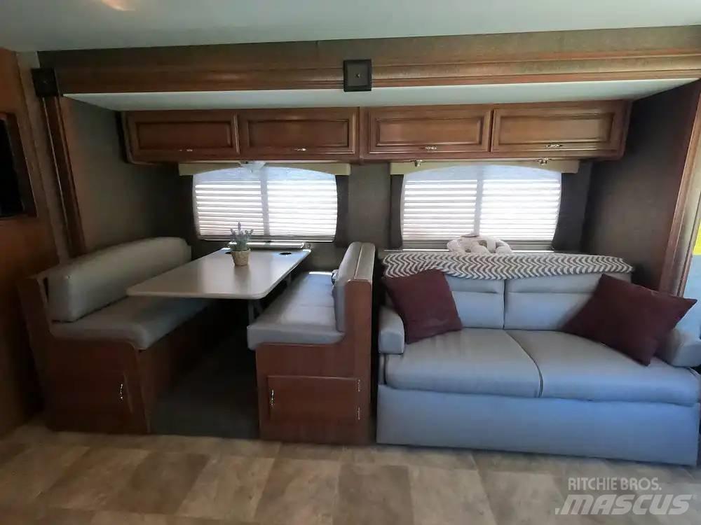 Fleetwood Storm 32V Construcción - Otros
