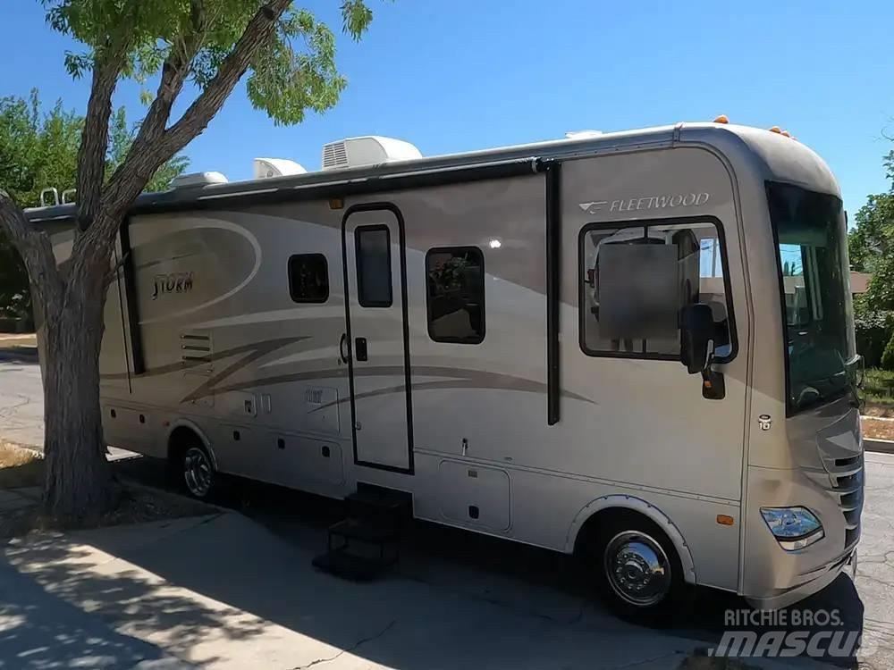 Fleetwood Storm 32V Construcción - Otros