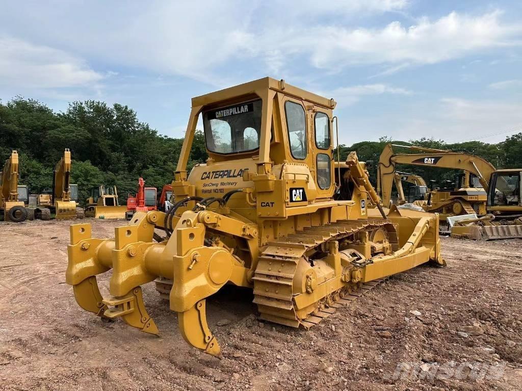 CAT D7G Buldozer sobre oruga