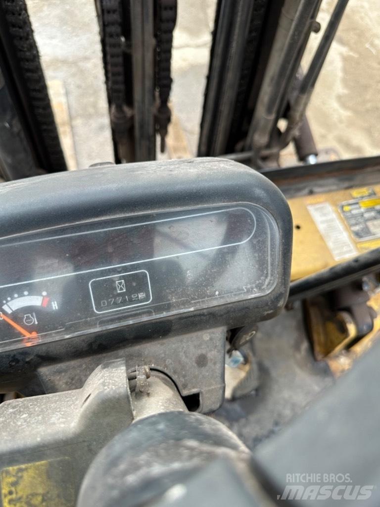 CAT GP 25 Carretillas LPG
