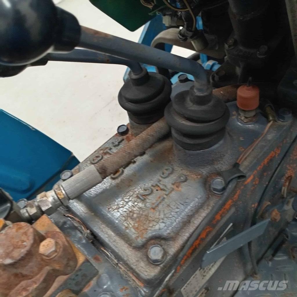 Mitsubishi D 2050FD Tractores