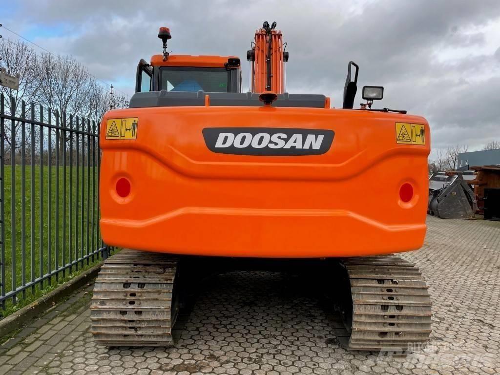 Doosan DX 140 W Excavadoras de ruedas