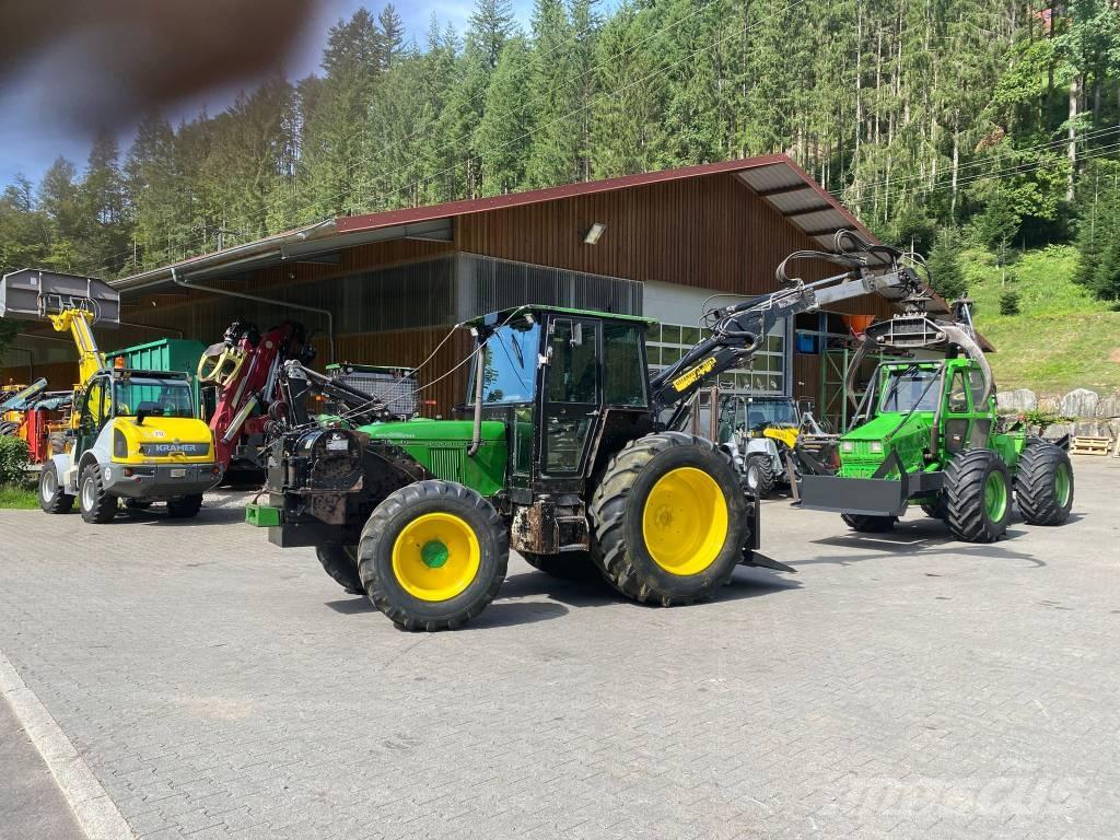 John Deere 6400 Tractor forestal