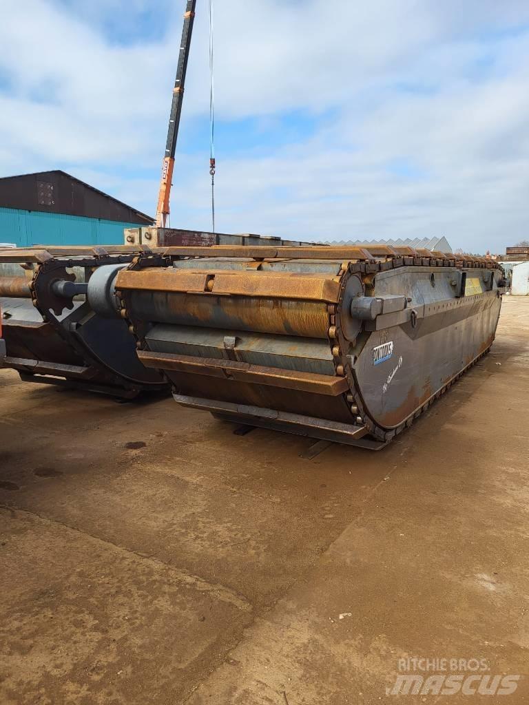 Volvo 210CLR Excavadoras anfibio