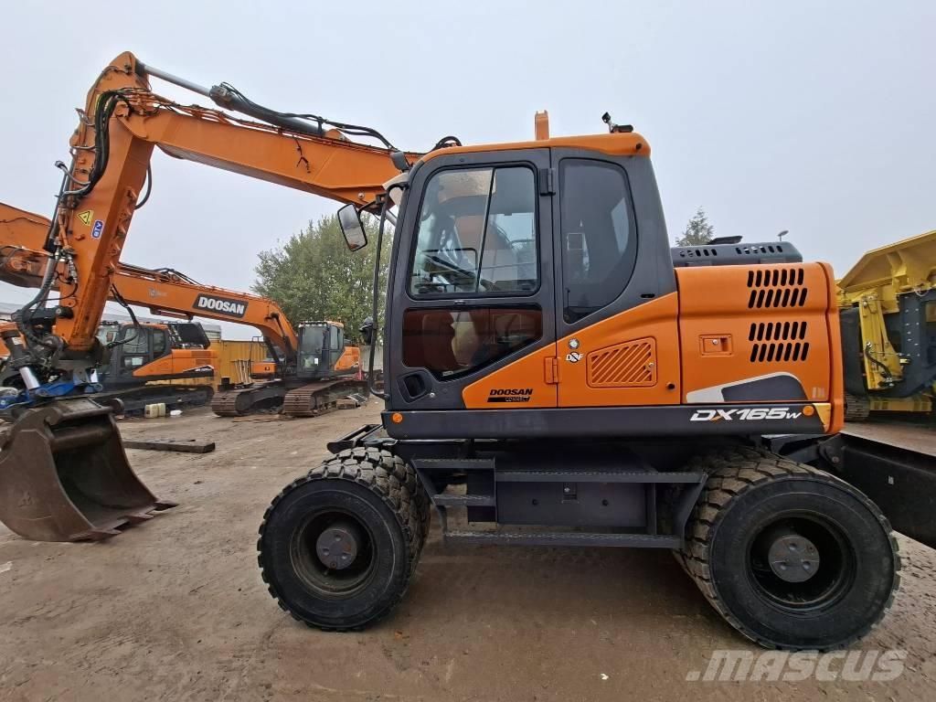 Doosan DX 165 W-5 Excavadoras de ruedas
