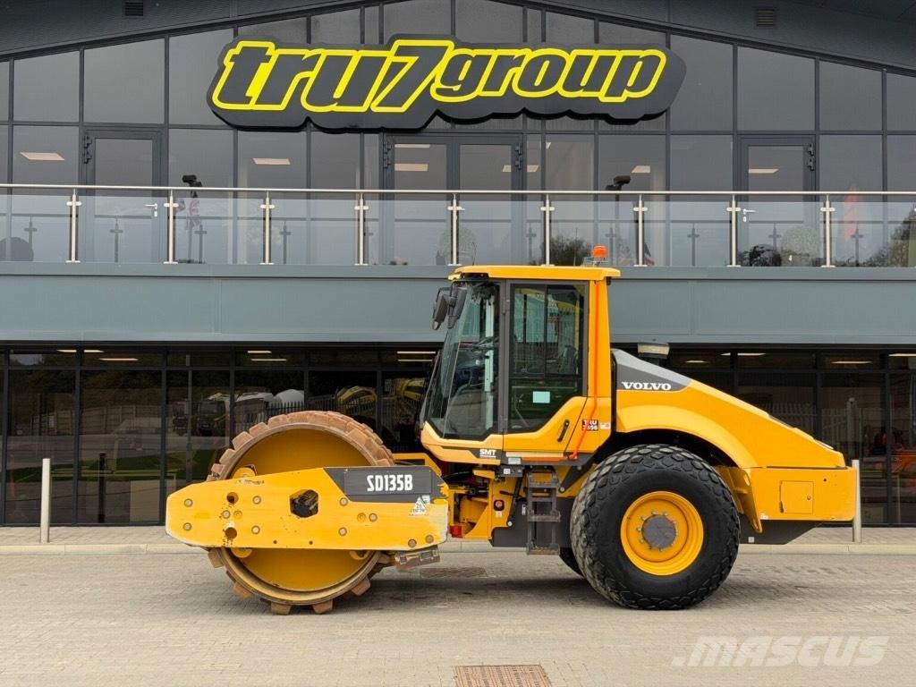 Volvo SD 135 B Rodillos de un solo tambor