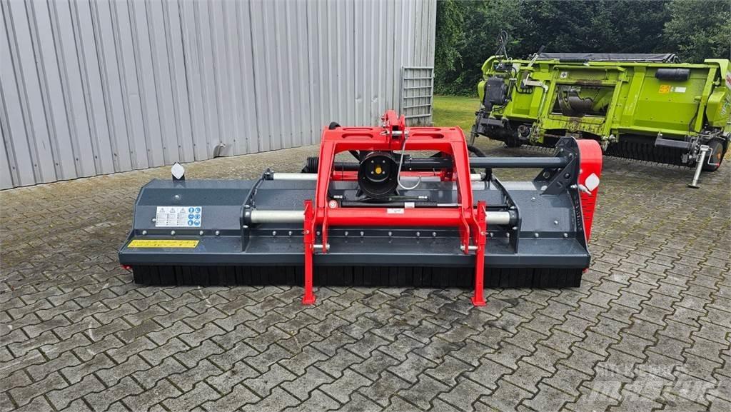 Saphir Mamut 280 Otros equipos usados para la recolección de forraje