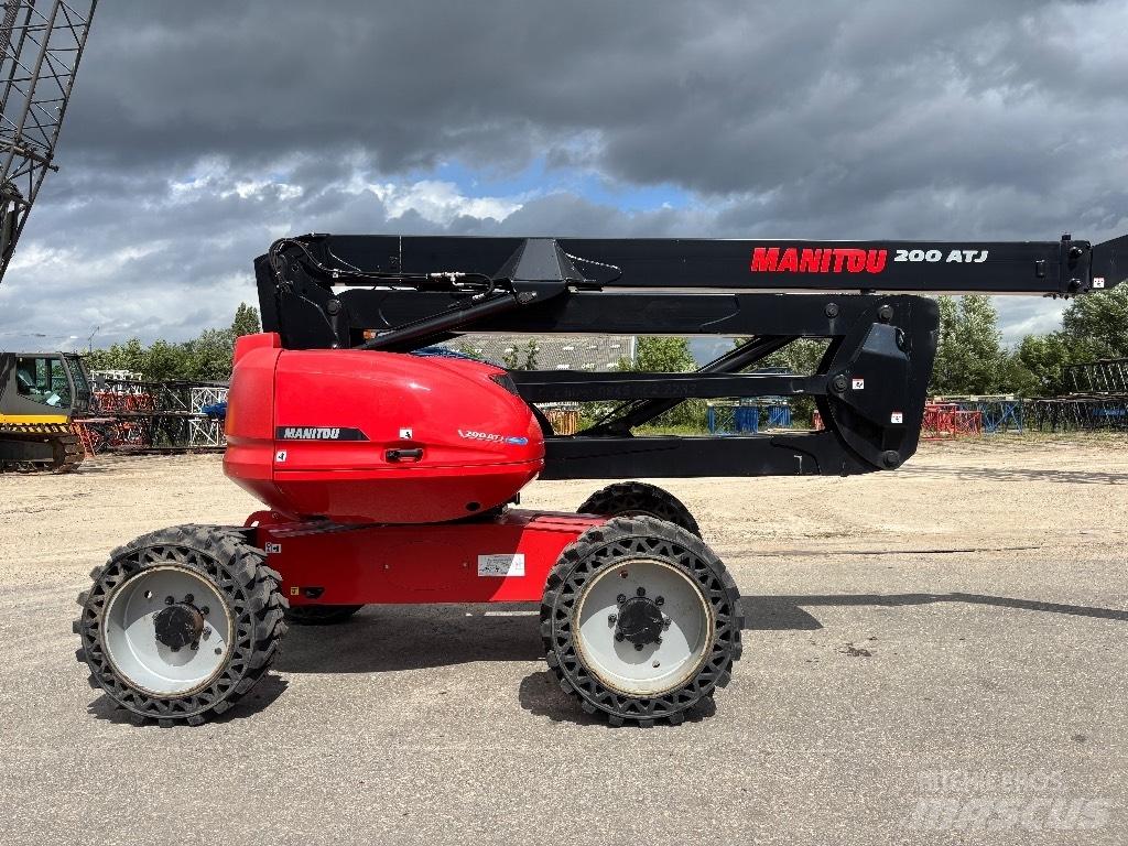 Manitou 200 ATJ Plataforma de trabajo articulada