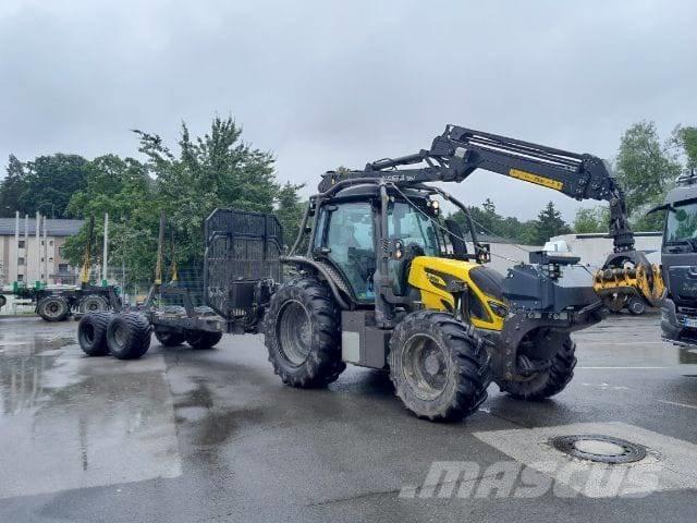 Valtra N 153 forst Tractor forestal