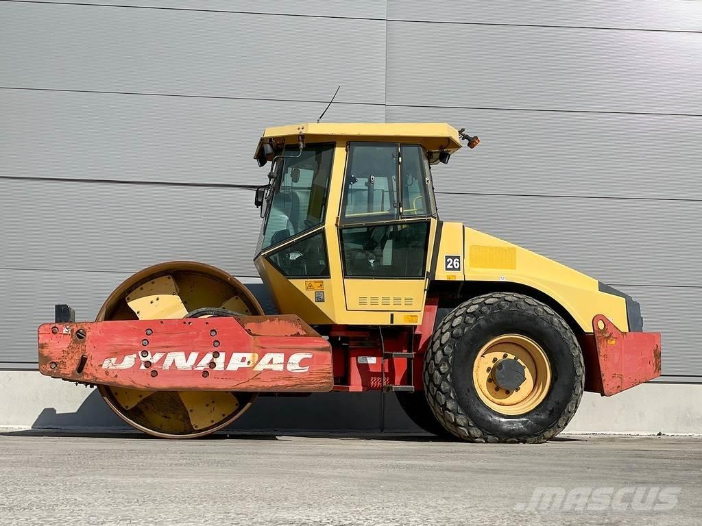 Dynapac CA302D Rodillos de un solo tambor