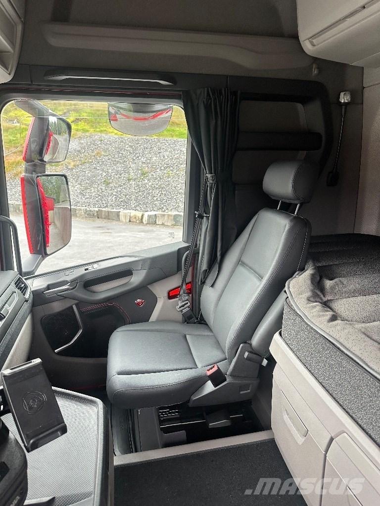 Scania R 590 Camiones volquete para virutas de madera