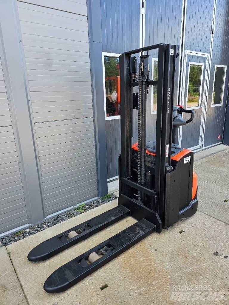BT SWE 120 L Apiladores eléctricos