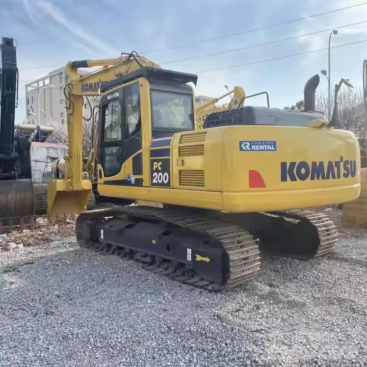Komatsu PC 200-8 Excavadoras de cadenas