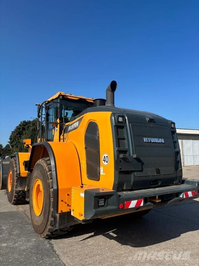 Hyundai HL 970 A Cargadoras sobre ruedas