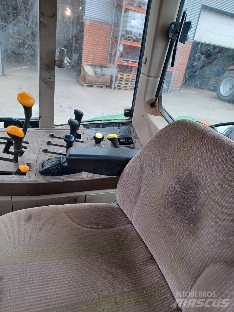 John Deere 6220 Tractores