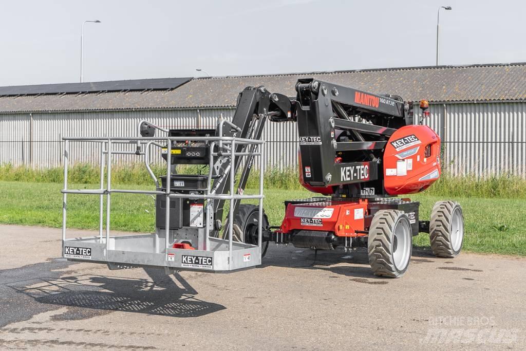 Manitou 160 ATJ e Plataforma de trabajo articulada
