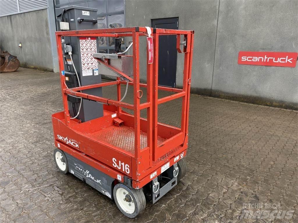 SkyJack SJ16 Ascensores de personal y montacargas de acceso