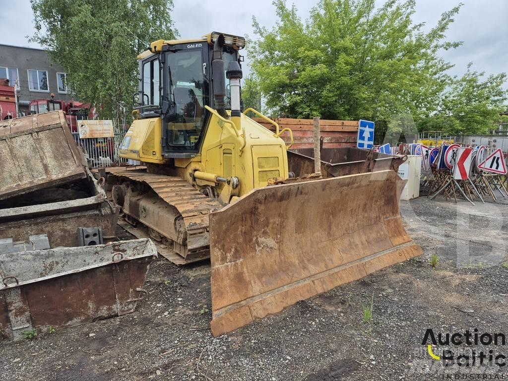 Komatsu D51EX-22 Buldozer sobre oruga