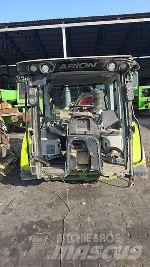 CLAAS Arion 630    Tuz Plataformas y cucharones
