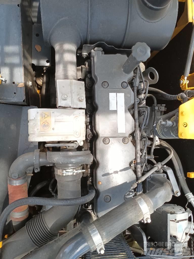 Komatsu PC 200-8 Excavadoras de cadenas