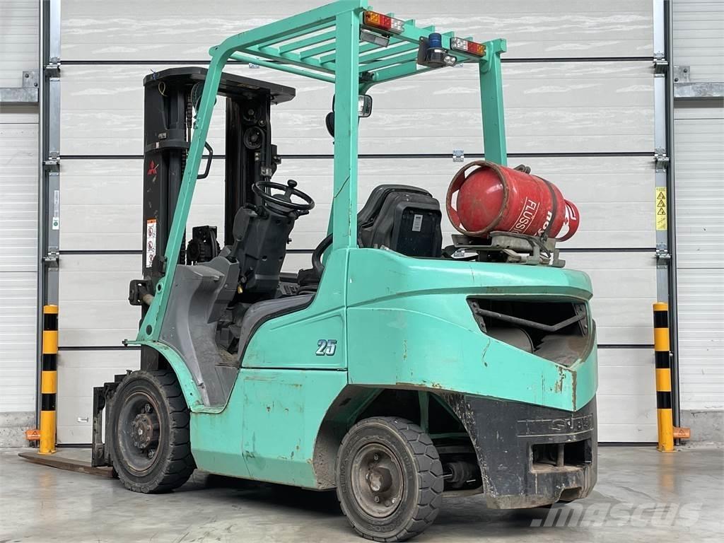 Mitsubishi FG25T Carretillas LPG