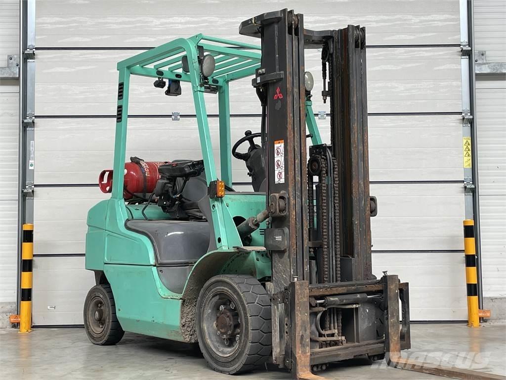 Mitsubishi FG25T Carretillas LPG