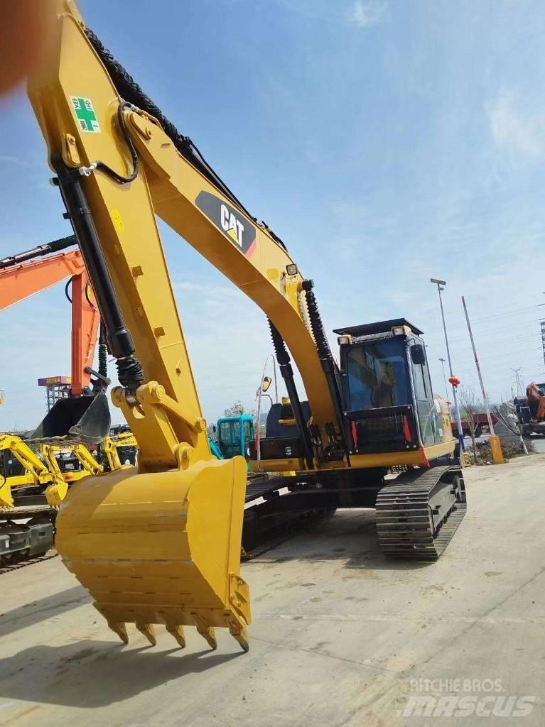 CAT 320 D 2 Excavadoras 7t - 12t