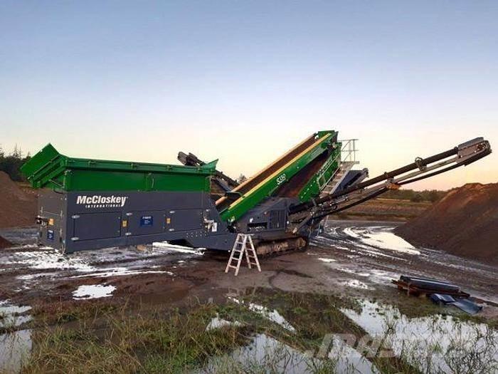 McCloskey S130 2D Machacadoras