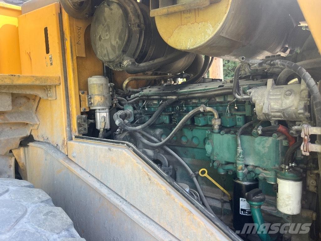 Volvo L 120 E Cargadoras sobre ruedas