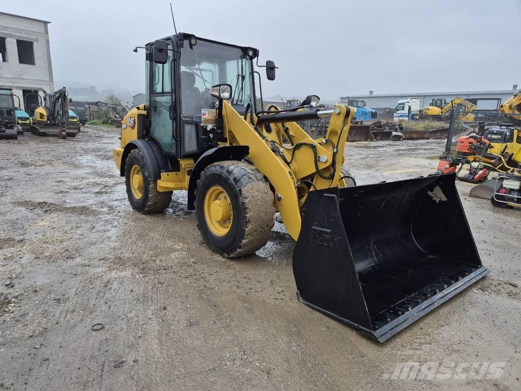CAT 906M Cargadoras sobre ruedas