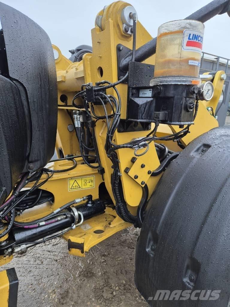 CAT 906M Cargadoras sobre ruedas