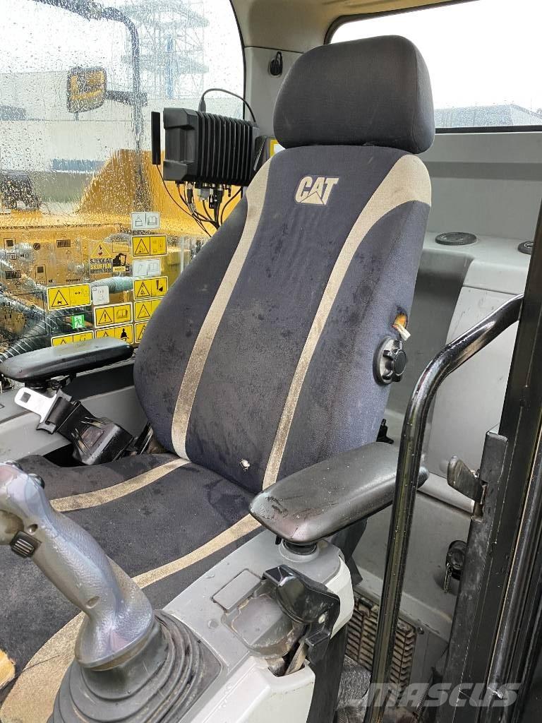 CAT 2020 Excavadoras de cadenas