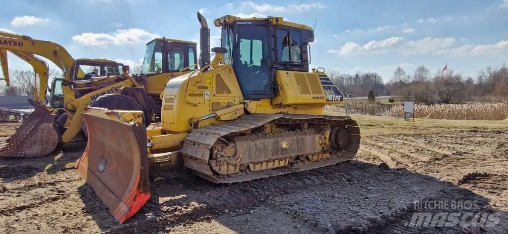 Komatsu D 61 PX -24 Buldozer sobre oruga