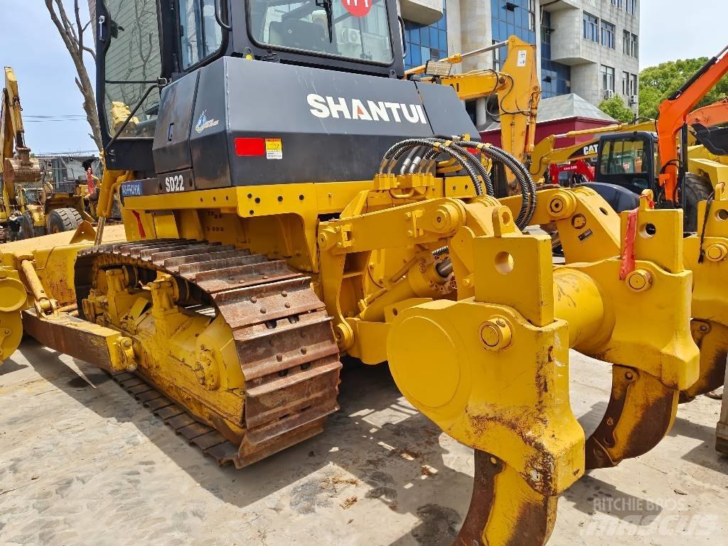 Shantui SD 22 Buldozer sobre oruga