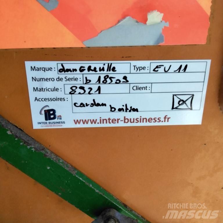 Dangreville EV 11 Remolques esparcidores de estiércol