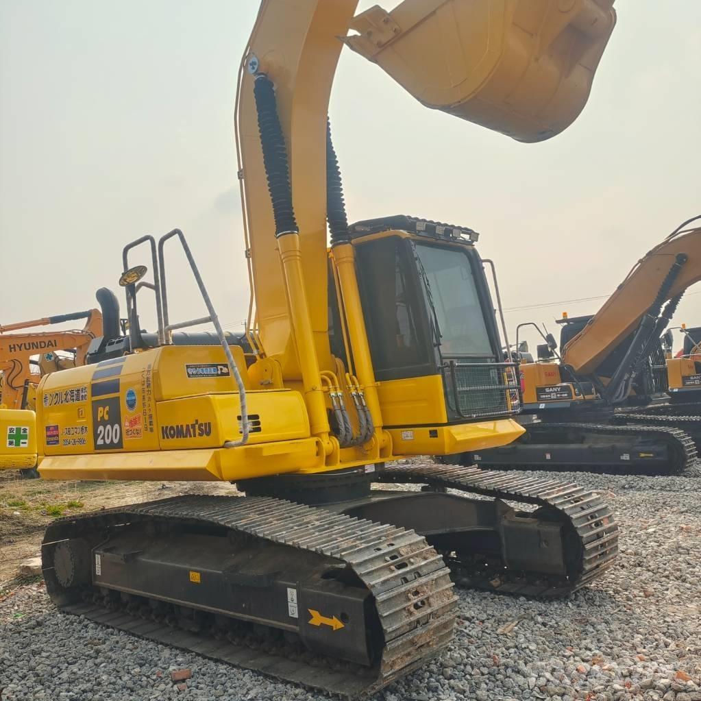 Komatsu PC200-8 Excavadoras de cadenas