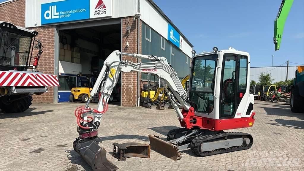 Takeuchi TB225 Mini excavadoras < 7t