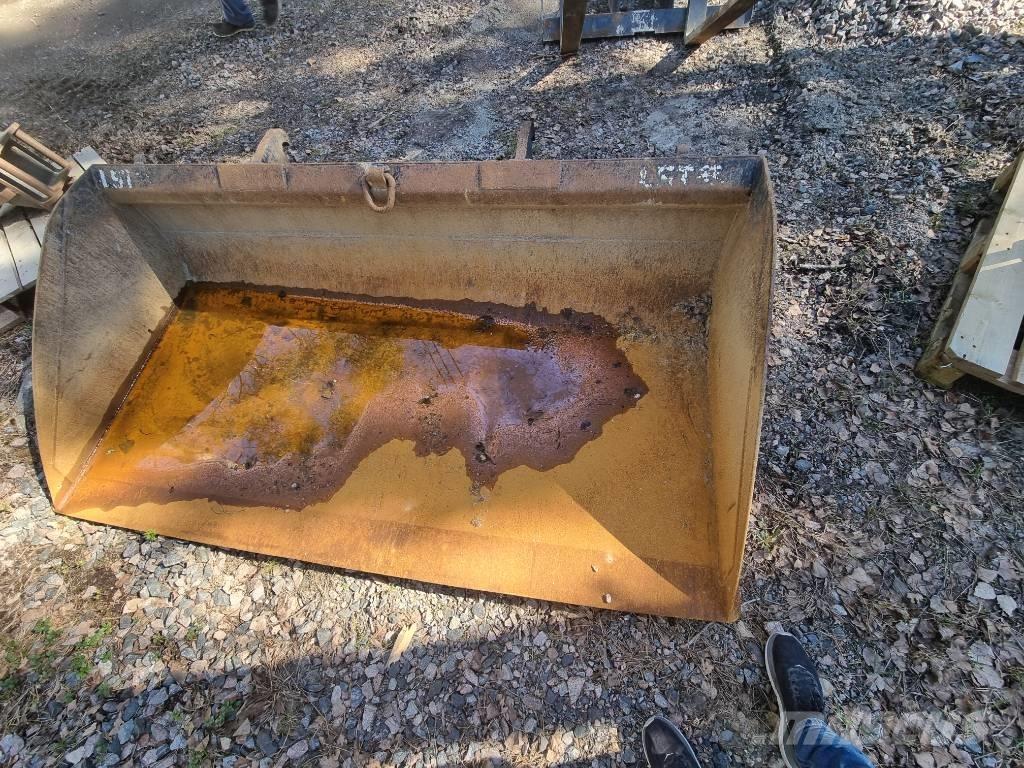 CAT 908M -2015 Cargadoras sobre ruedas