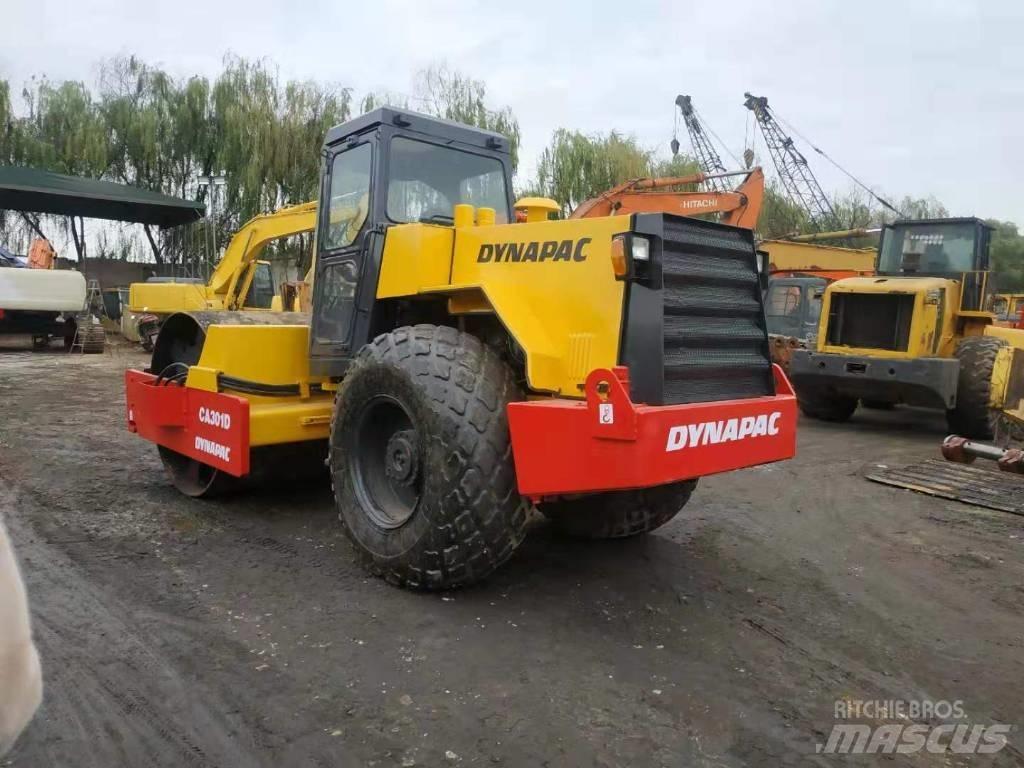 Dynapac CA 301 D Rodillos de un solo tambor