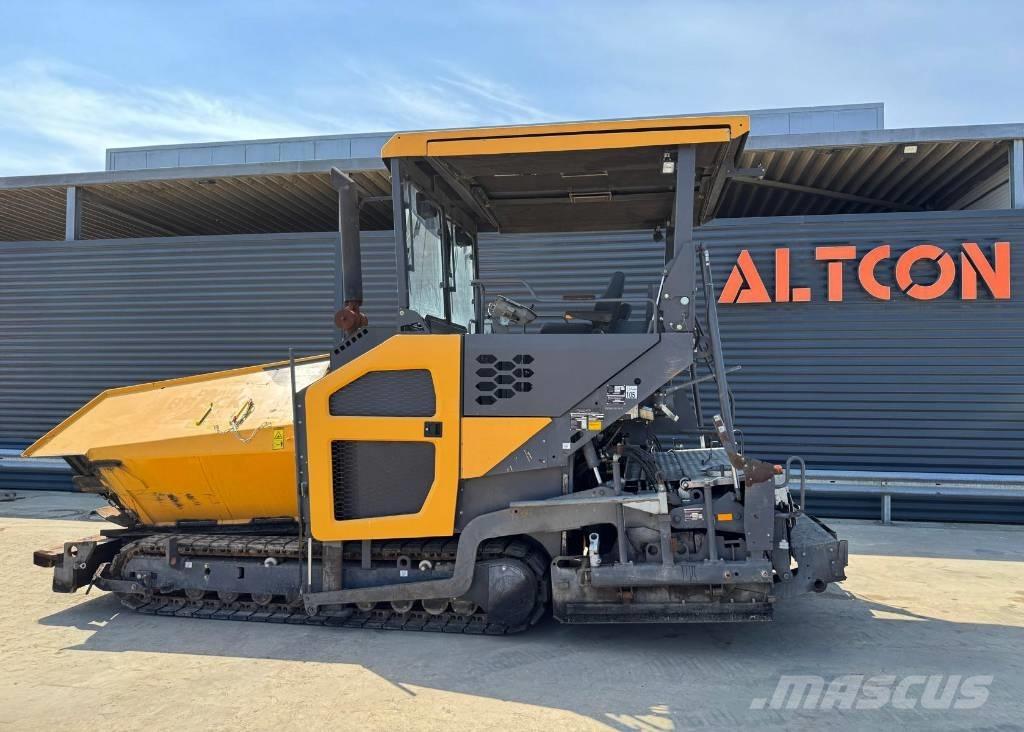 Volvo P 6820C Asfaltadoras