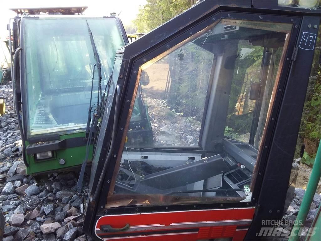 Valmet 901 Cabinas e interior