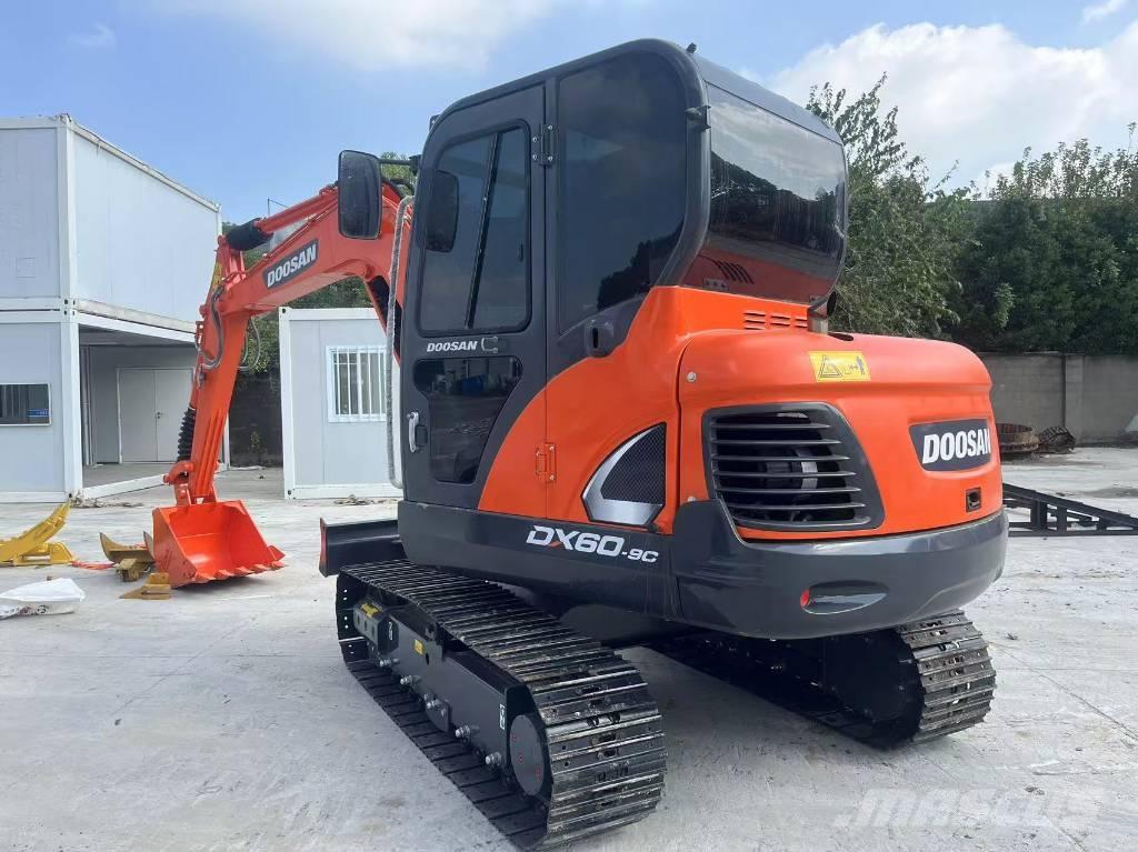 Doosan DX 60-9 C Excavadoras 7t - 12t