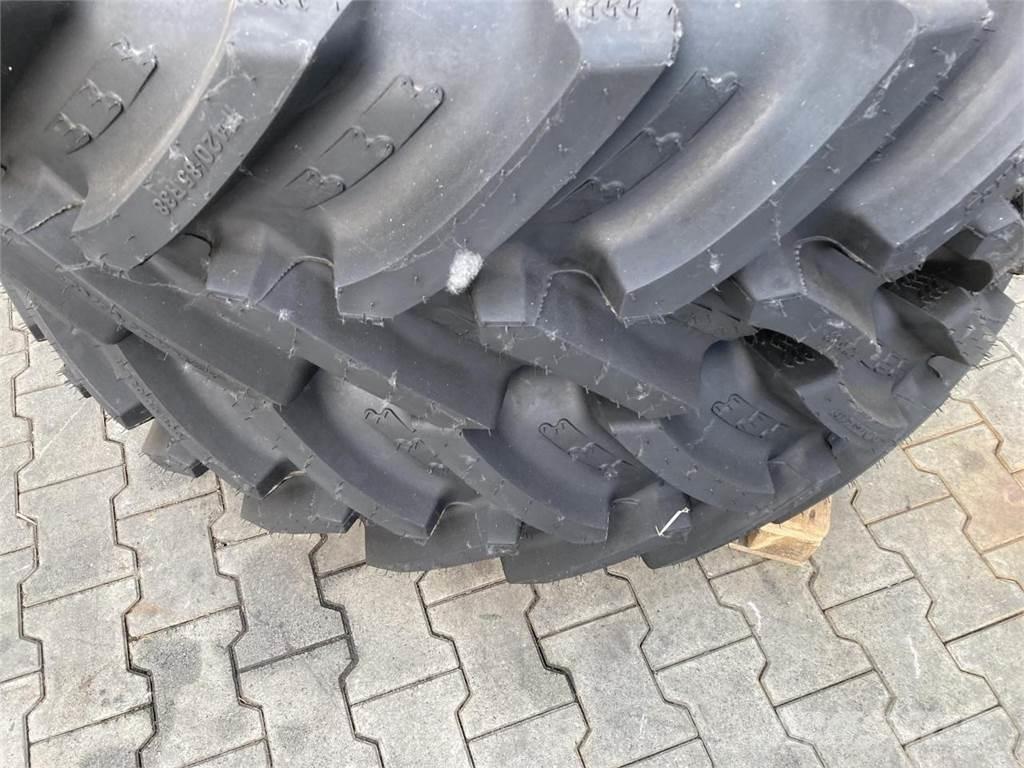 BKT 420/85R38 Neumáticos, ruedas y llantas