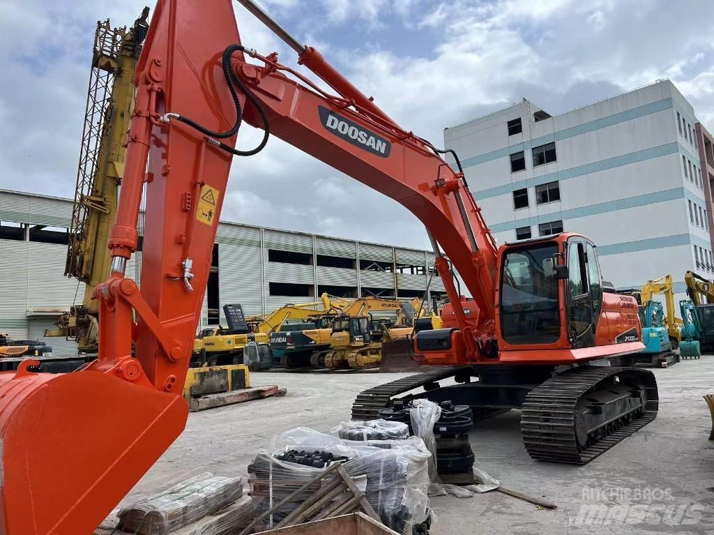 Doosan DX 300 Excavadoras de cadenas