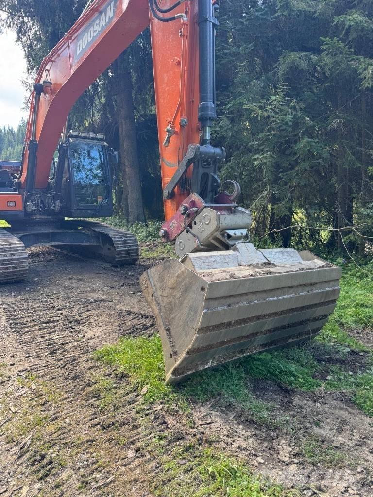 Doosan DX 225 LC-7 Excavadoras de cadenas