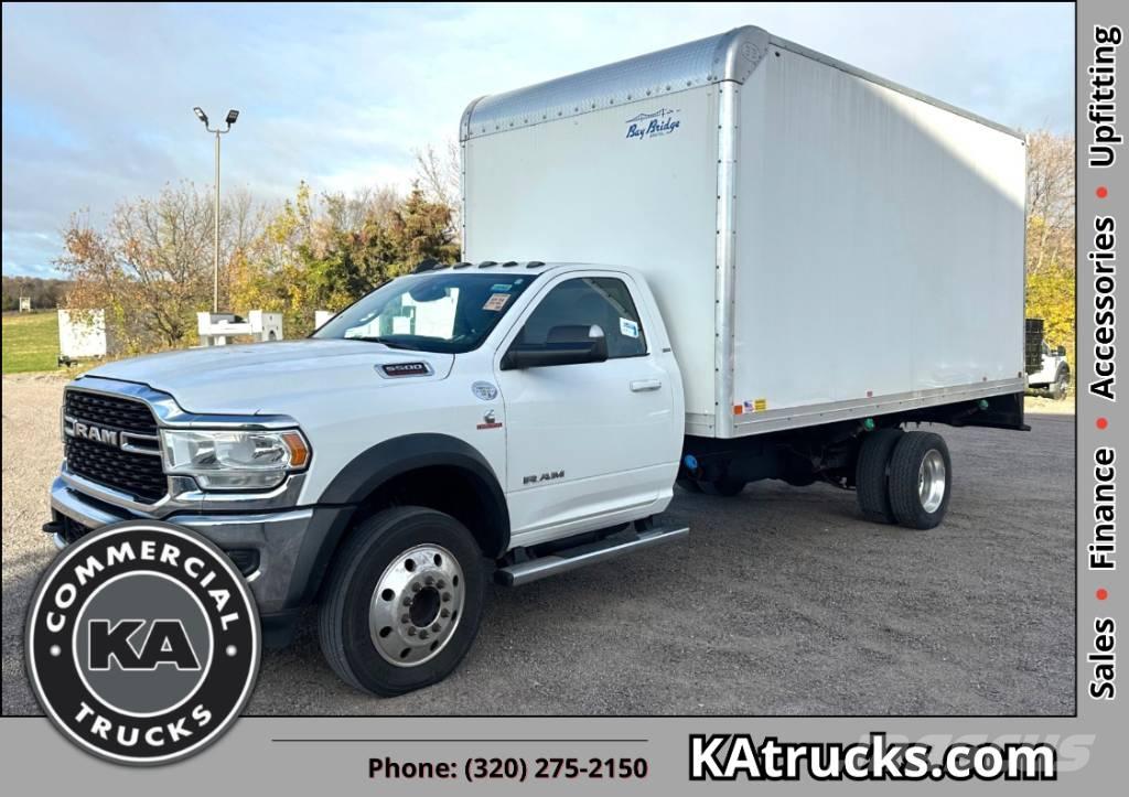 RAM 5500 SLT Camiones caja cerrada